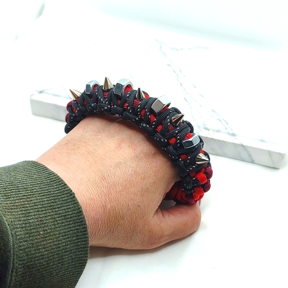 Paracord Spiked Knuckles - Picture 6 of 6